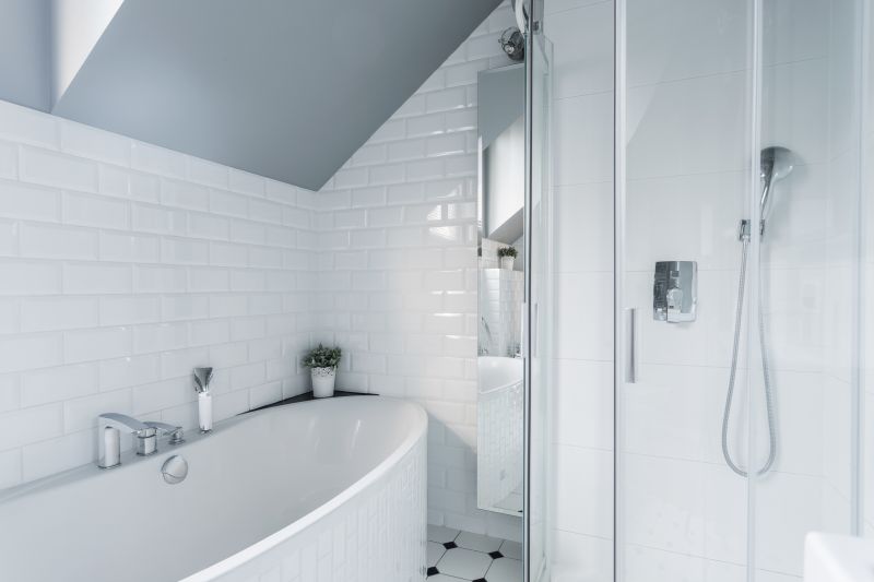 Bathtub Caulking in Kansas City, KS